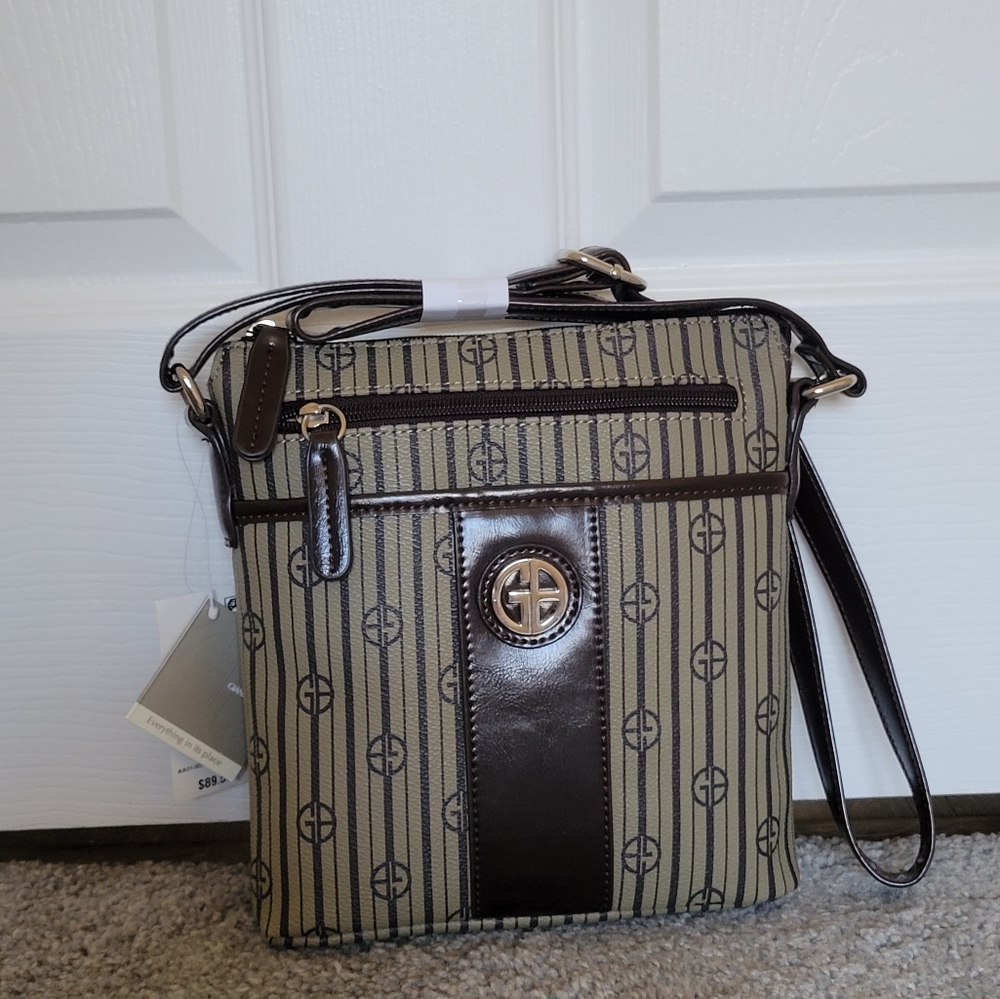 NWT Giani Bernini Functional 6 Pocket Beige Brown Crossbody Purse
